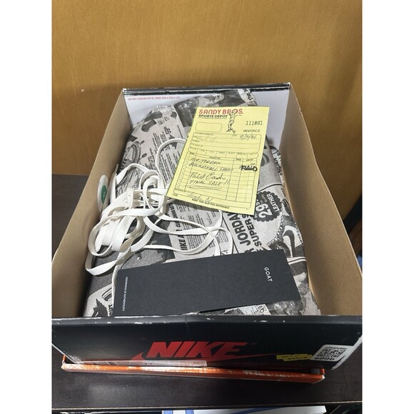 Size 11.5 - Jordan 1 Retro High OG Chicago Lost & Found 2022 Box Included - Picture 5 of 9